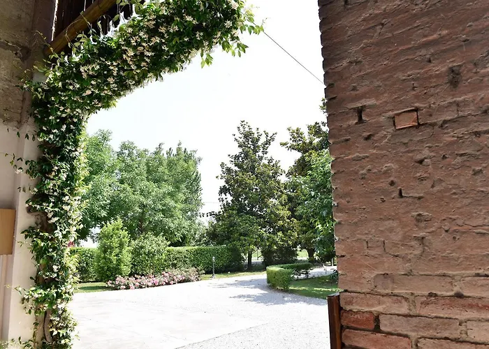 Kiwi Bed & Breakfast 3*